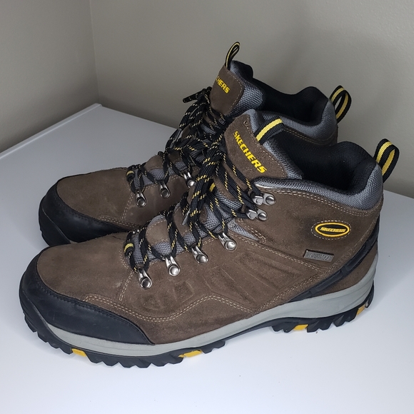 Skechers Relaxed Fit Relment Pelmo Men\'s Waterproof Boots